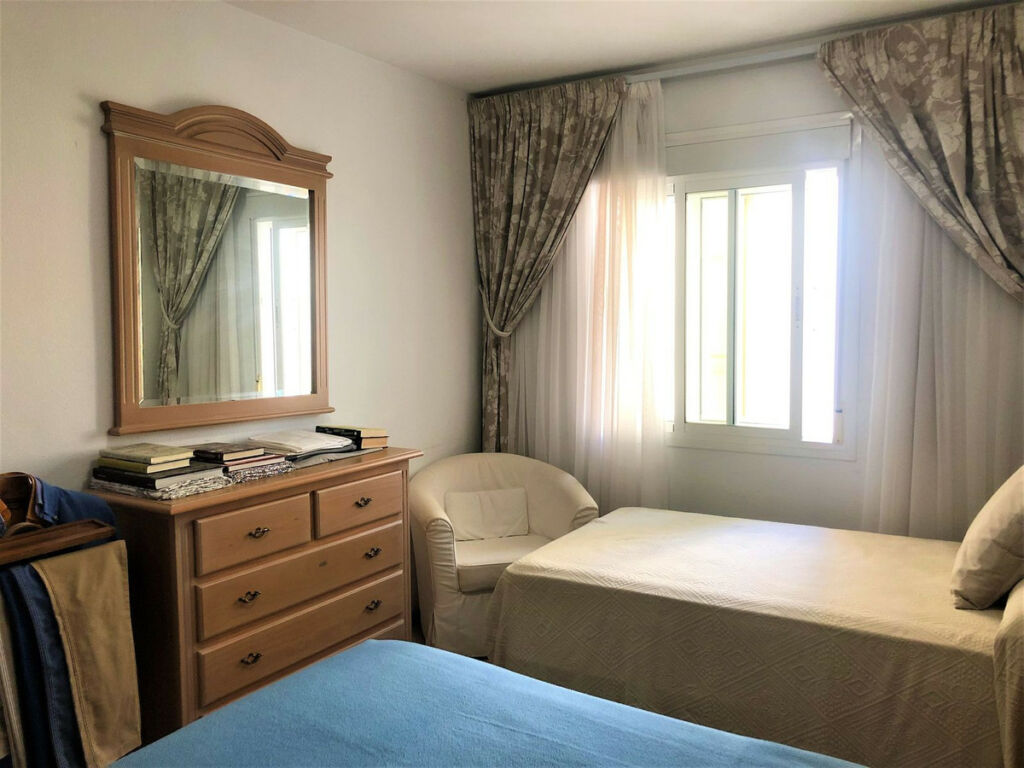 Middle Floor Apartment Fuengirola Málaga - image 16