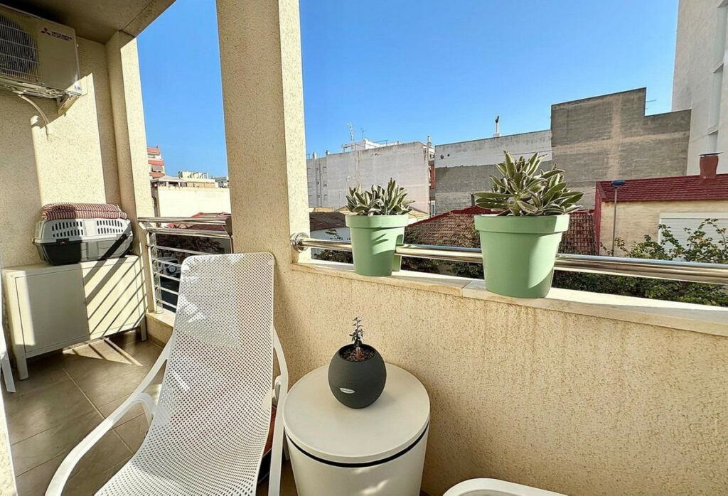 Middle Floor Apartment Torrevieja Alicante - image 16