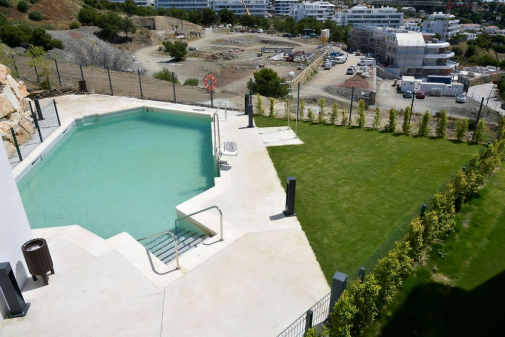 Middle Floor Apartment Fuengirola Málaga - image 16