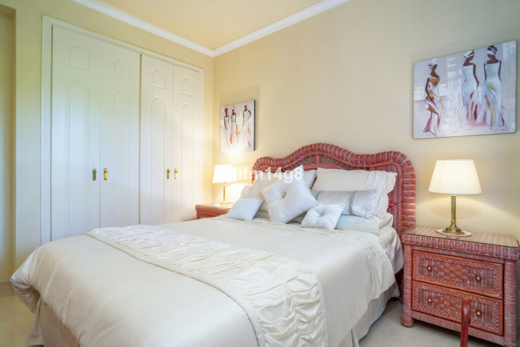 Ground Floor Apartment Puerto Banús Málaga - image 16
