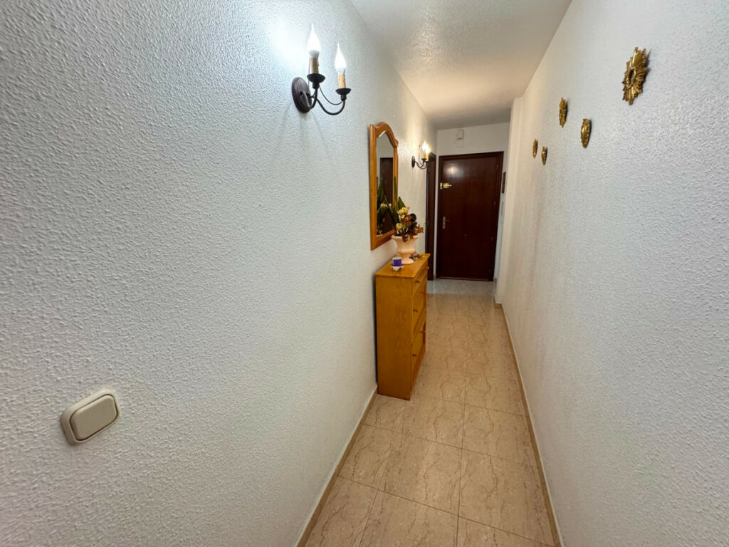 Middle Floor Apartment Guardamar del Segura Alicante - image 16