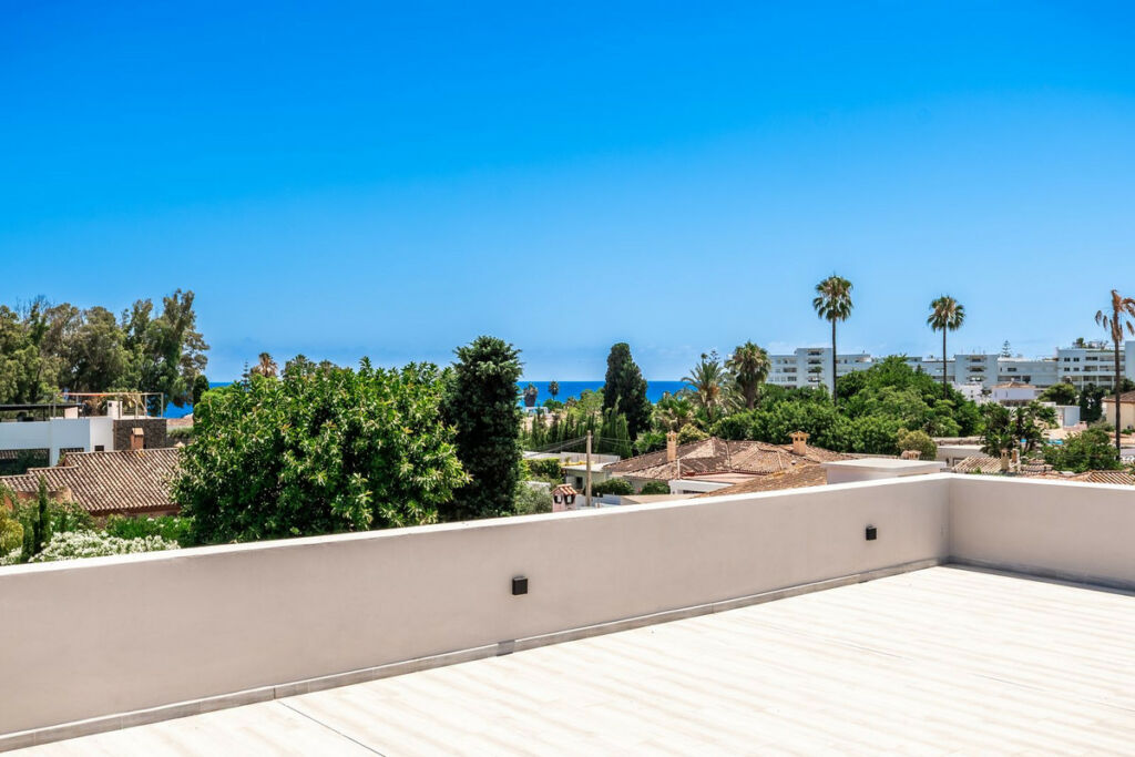 Detached Villa San Pedro de Alcántara Málaga - image 16