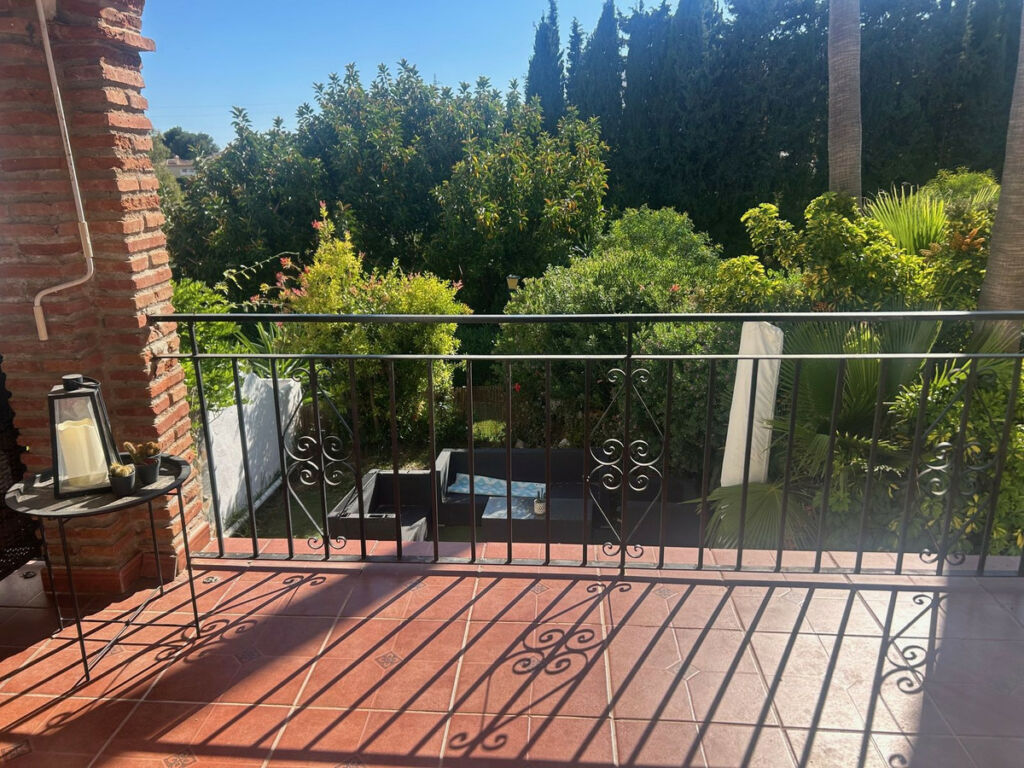 Townhouse Calahonda Málaga - image 16