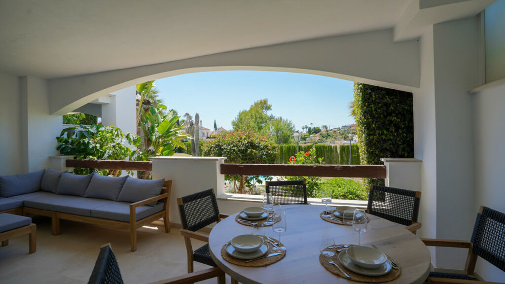 Middle Floor Apartment Nueva Andalucía Málaga - image 16