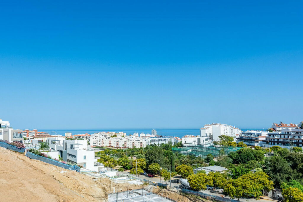 Middle Floor Apartment Estepona Málaga - image 16