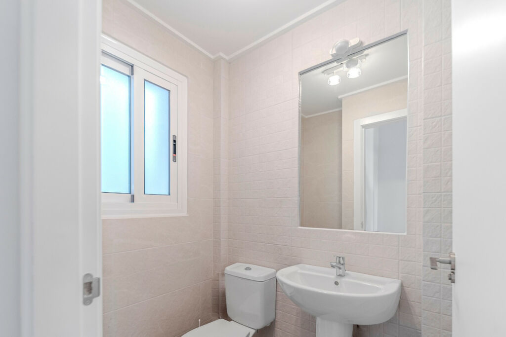 Townhouse Los Balcones Alicante - image 16