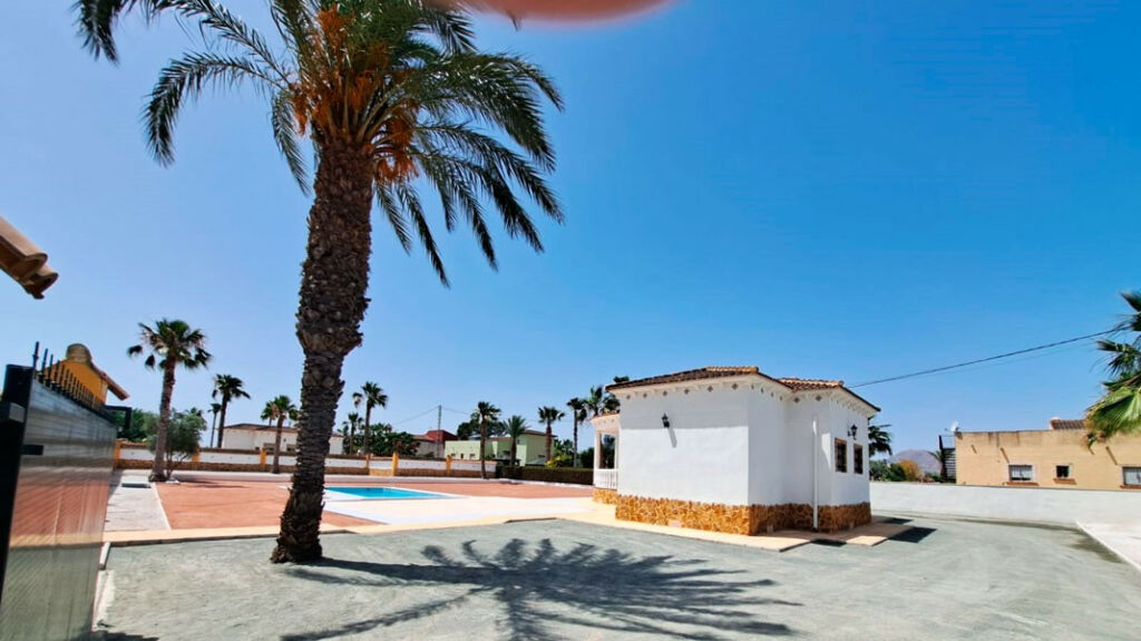 Detached Villa Catral Alicante - image 16