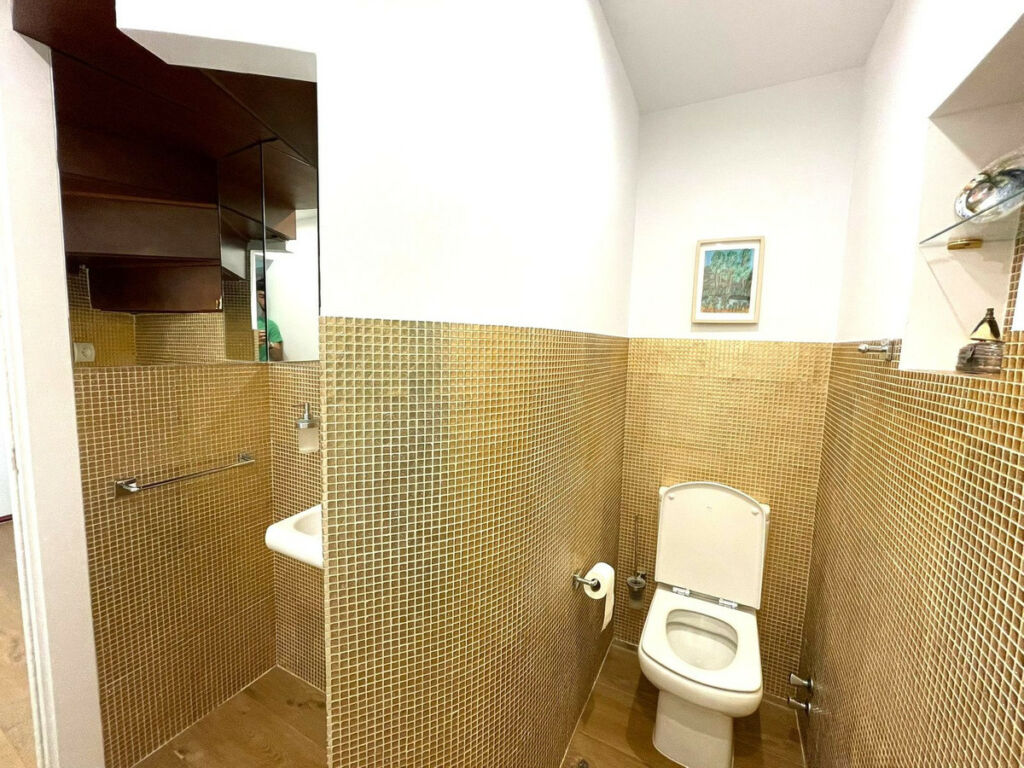 Detached Villa Estepona Málaga - image 16