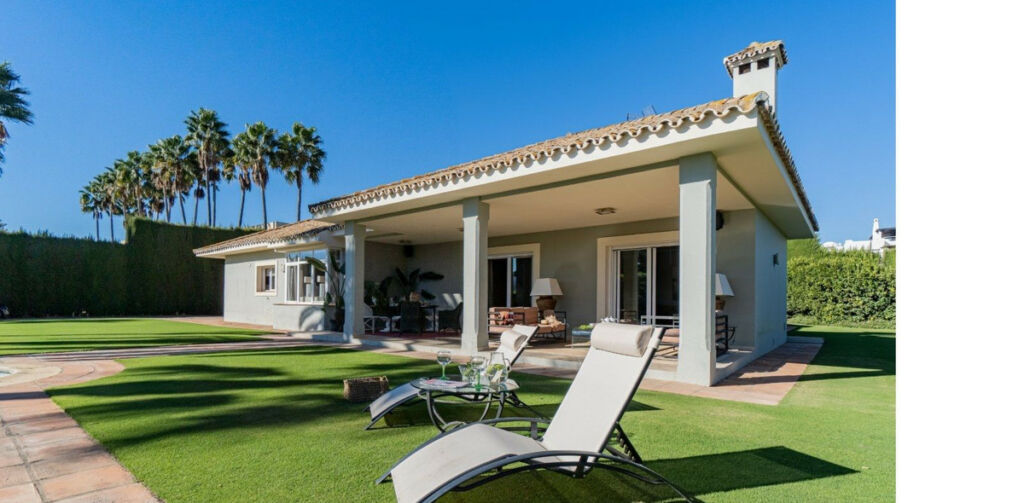 Detached Villa Sotogrande Cádiz - image 16