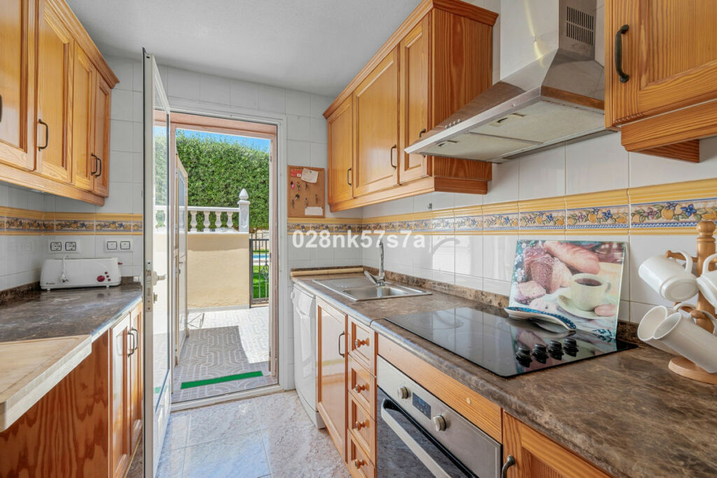 Townhouse La Zenia Alicante - image 16