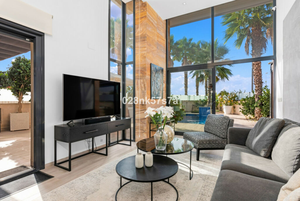 Detached Villa Lomas de Cabo Roig Alicante - image 16