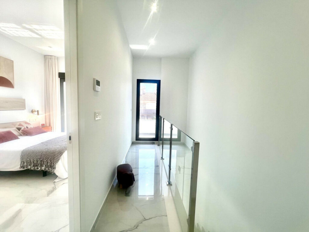 Detached Villa La Siesta Alicante - image 16
