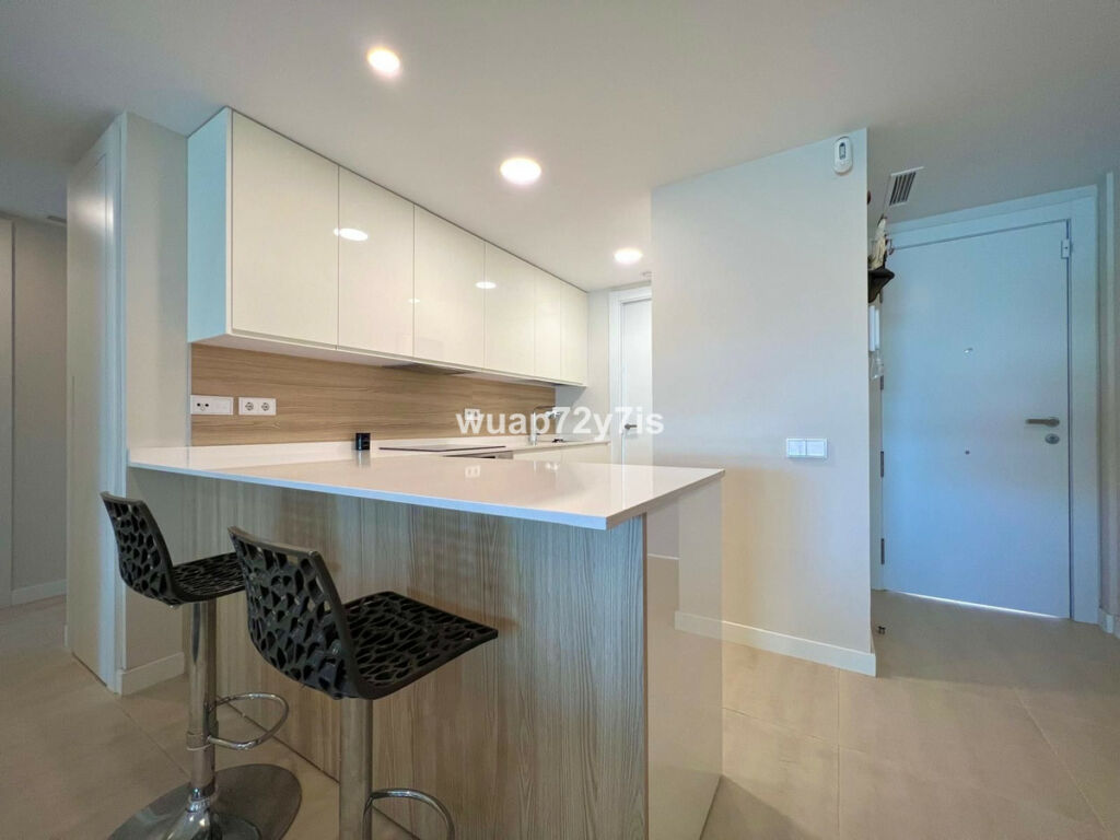 Middle Floor Apartment Estepona Málaga - image 16