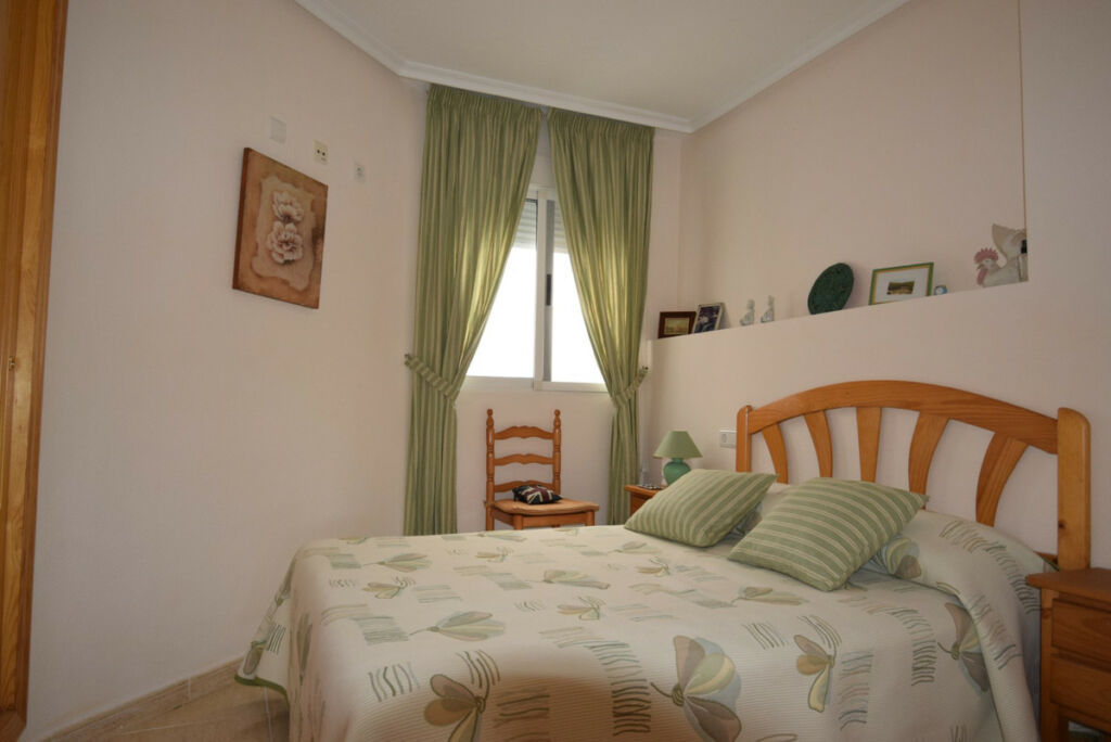 Middle Floor Apartment Guardamar del Segura Alicante - image 17