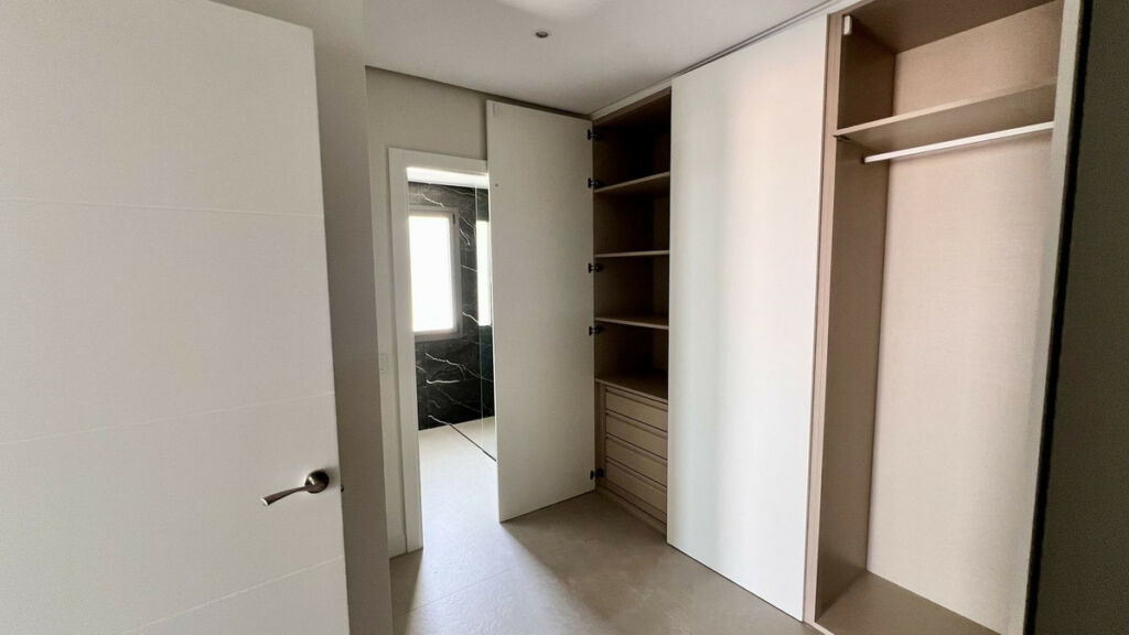 Penthouse Nueva Andalucía Málaga - image 16