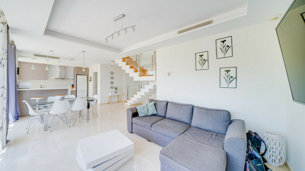 Townhouse Villajoyosa Alicante - image 17