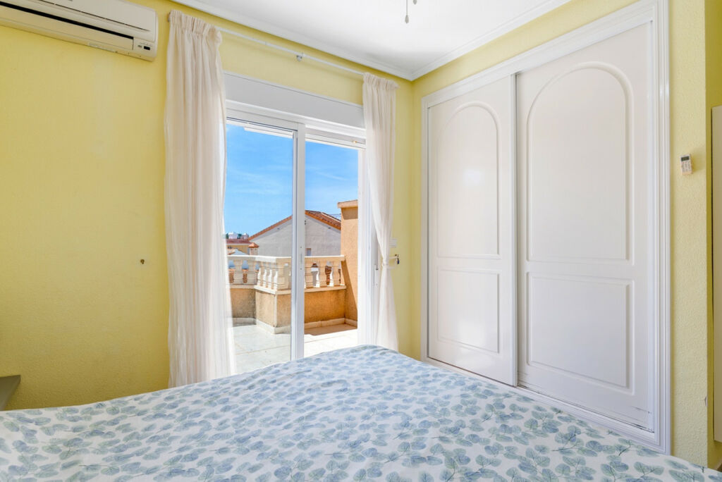 Townhouse Dona Pepa Alicante - image 17