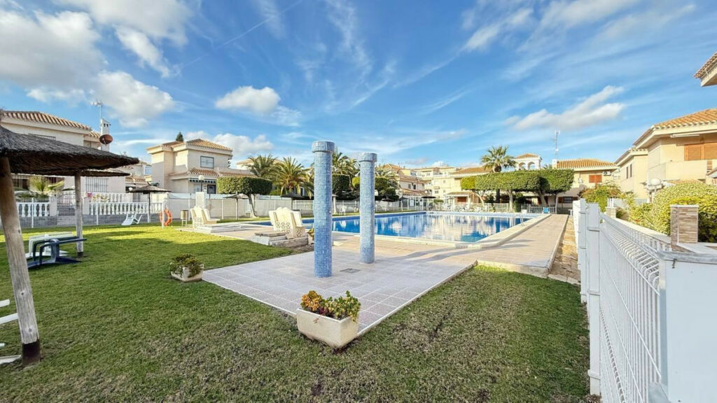 Bungalow Orihuela Costa Alicante - image 17