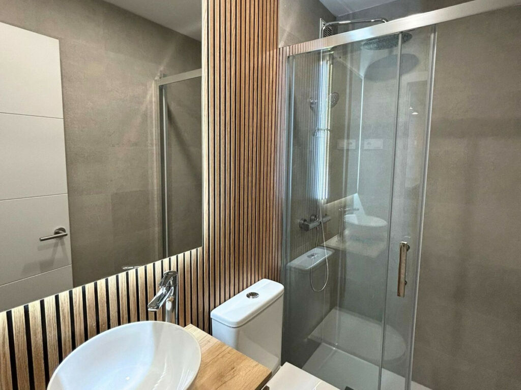 Middle Floor Apartment Carvajal Málaga - image 22