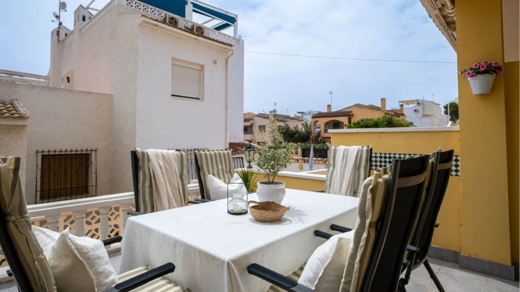 Duplex Los Locos Alicante - image 17
