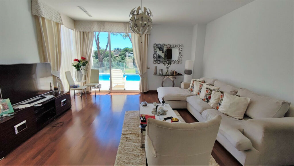 Detached Villa La Cala Golf Málaga - image 17