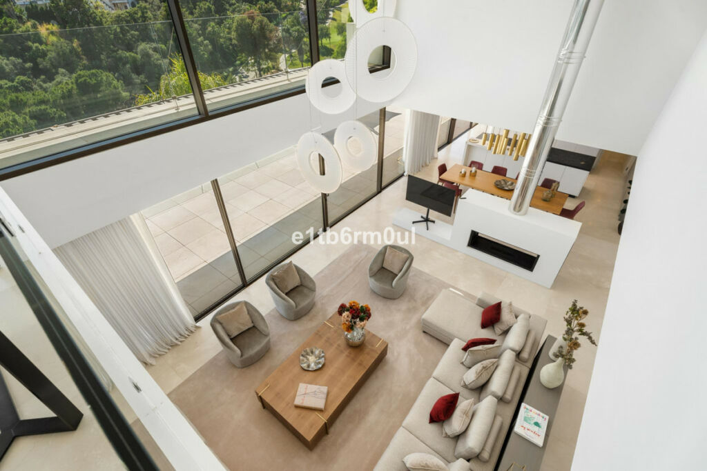 Detached Villa La Quinta Málaga - image 17