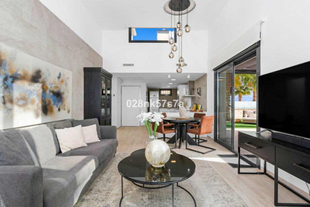 Detached Villa Lomas de Cabo Roig Alicante - image 17