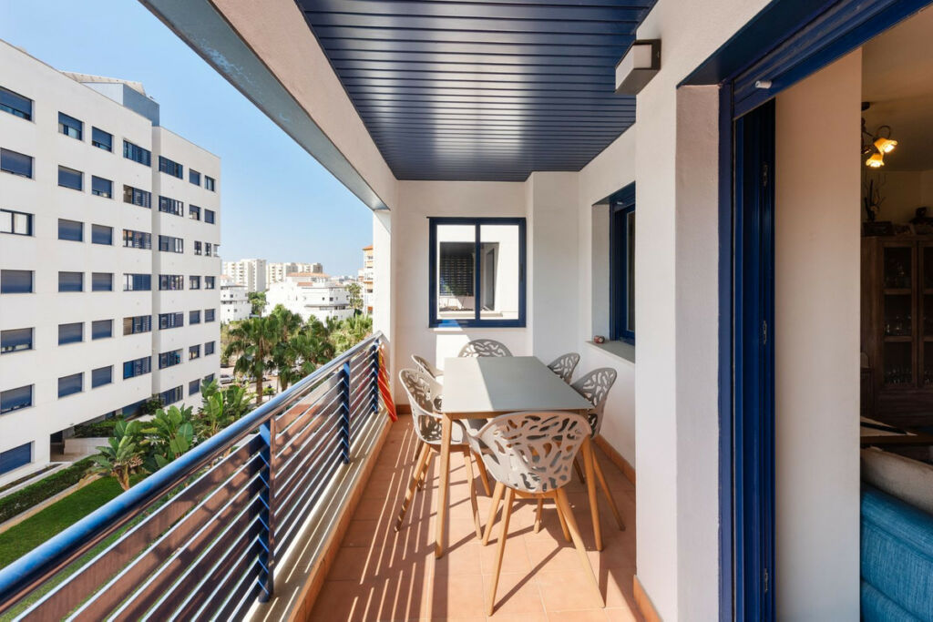 Middle Floor Apartment Estepona Málaga