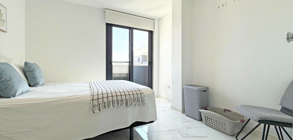 Ground Floor Apartment Los Altos Alicante - image 17