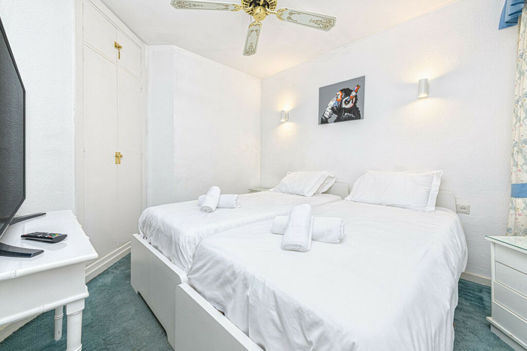 Penthouse Duplex Calahonda Málaga - image 17