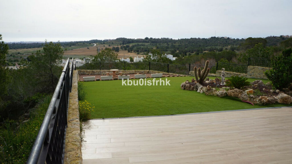 Detached Villa San Miguel de Salinas Alicante - image 17