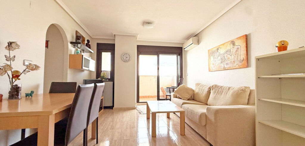 Middle Floor Apartment Torrevieja Alicante - image 17
