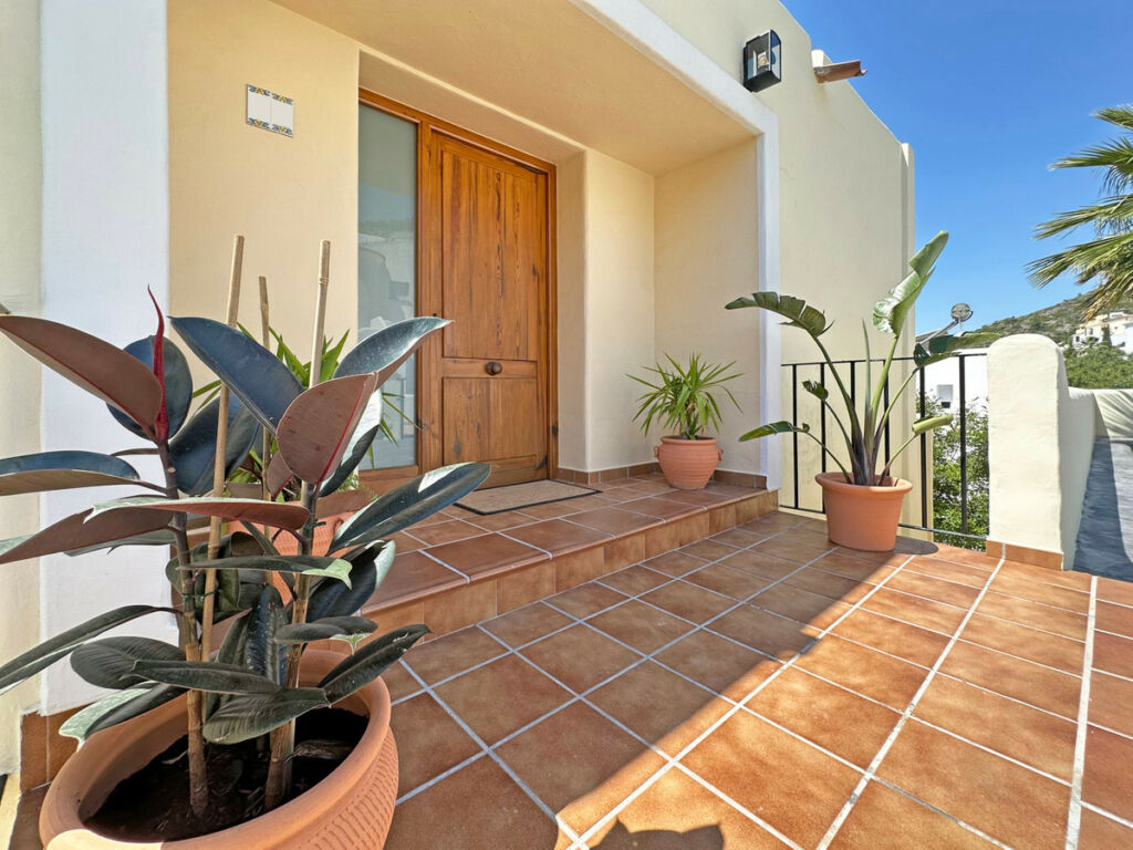 Detached Villa Jalon Alicante - image 17
