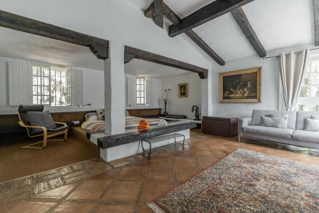 Detached Villa Estepona Málaga - image 18