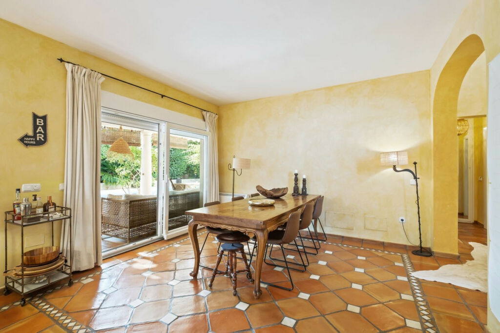 Detached Villa Reserva de Marbella Málaga - image 17