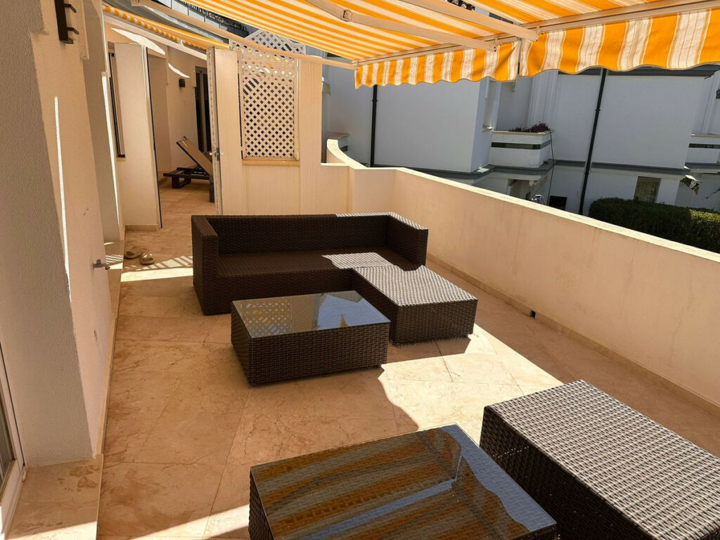 Top Floor Apartment New Golden Mile Málaga - image 17