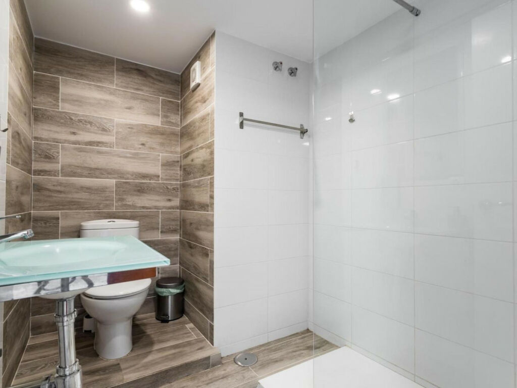 Middle Floor Apartment Fuengirola Málaga - image 17