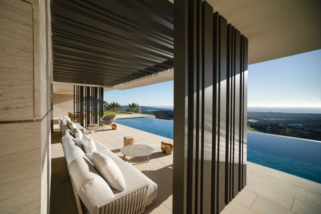 Detached Villa Sotogrande Cádiz - image 17