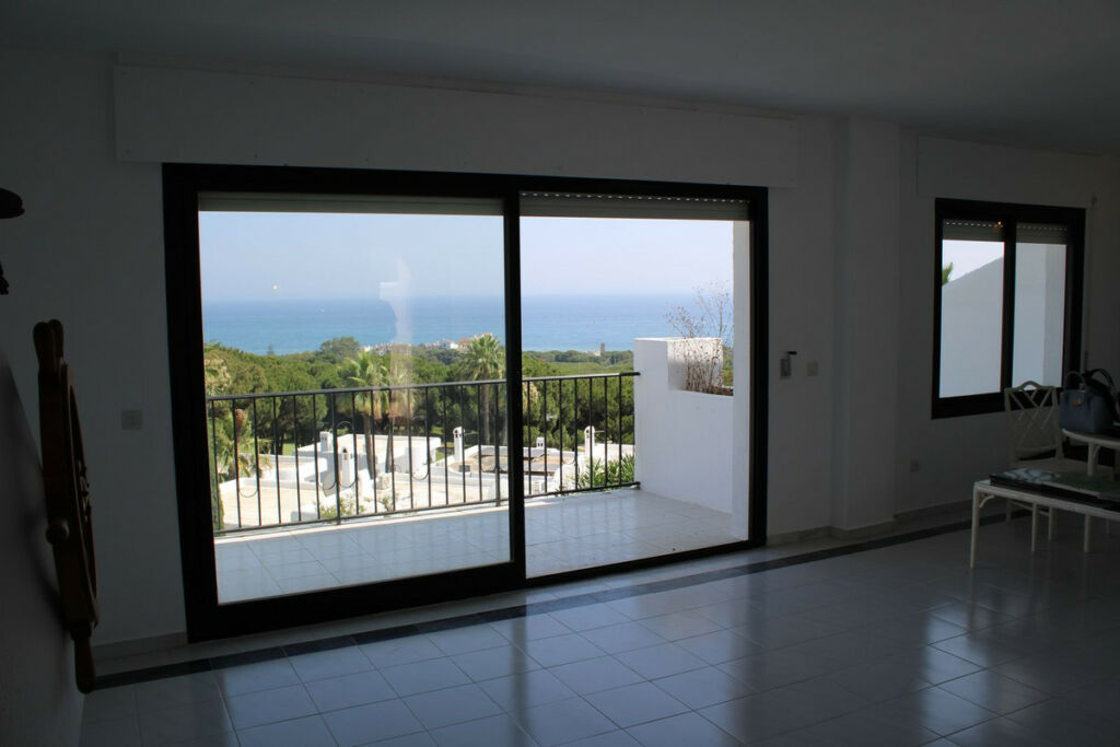 Semi-Detached House Cabopino Málaga - image 17