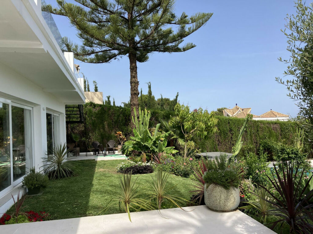 Detached Villa Puerto Banús Málaga - image 17