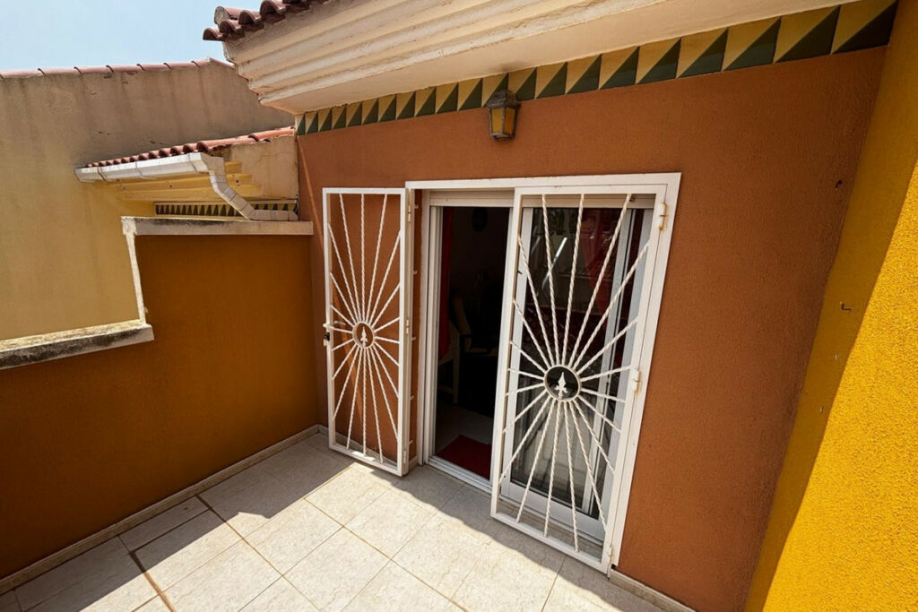 Townhouse Dona Pepa Alicante - image 17