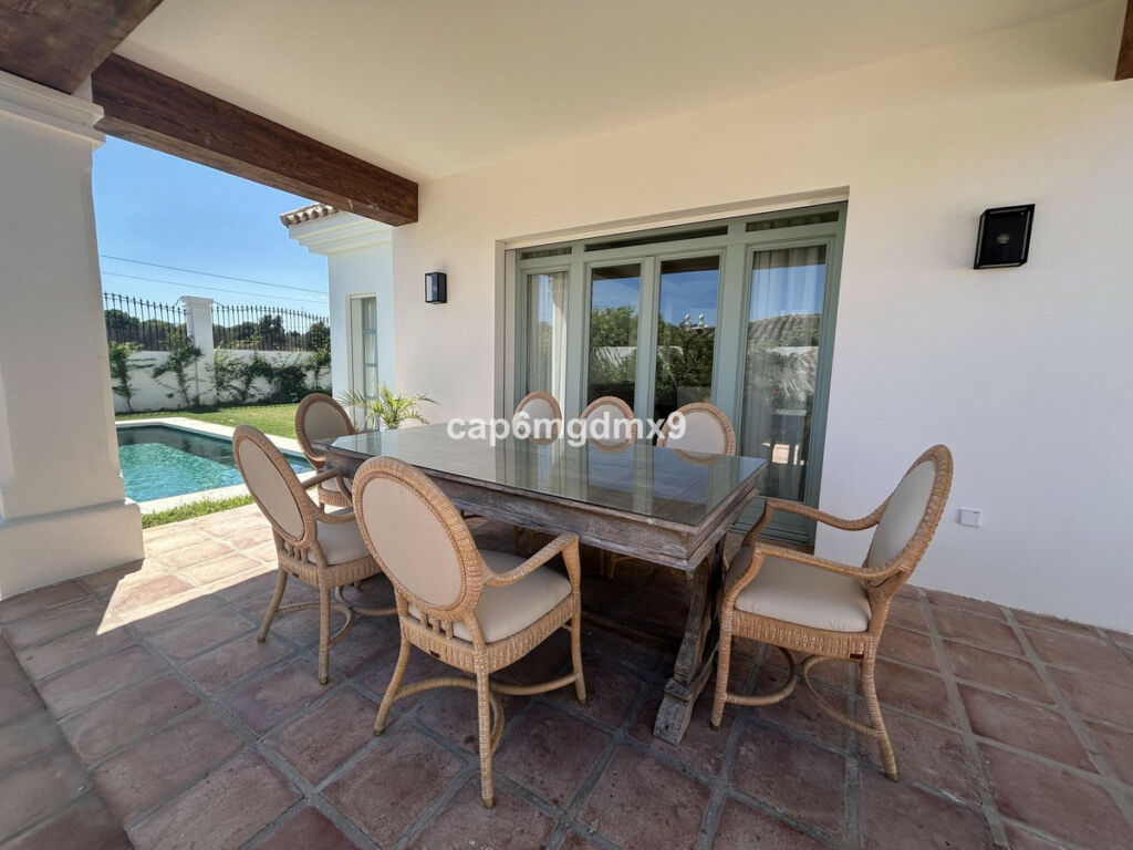 Detached Villa San Pedro de Alcántara Málaga - image 17