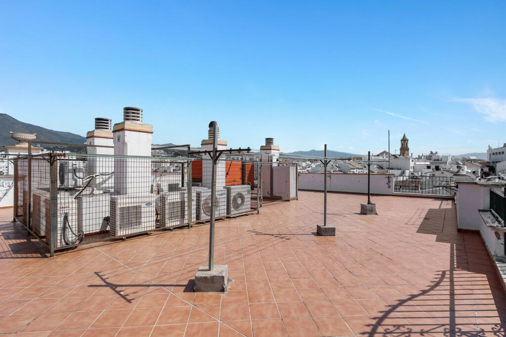 Top Floor Apartment Estepona Málaga - image 17