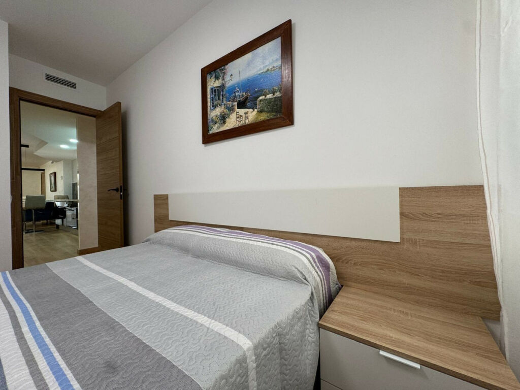 Middle Floor Apartment Torrevieja Alicante - image 17