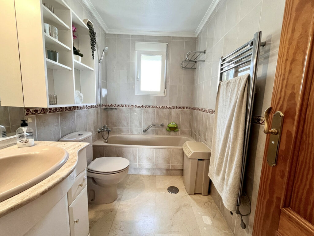 Detached Villa San Miguel de Salinas Alicante - image 17