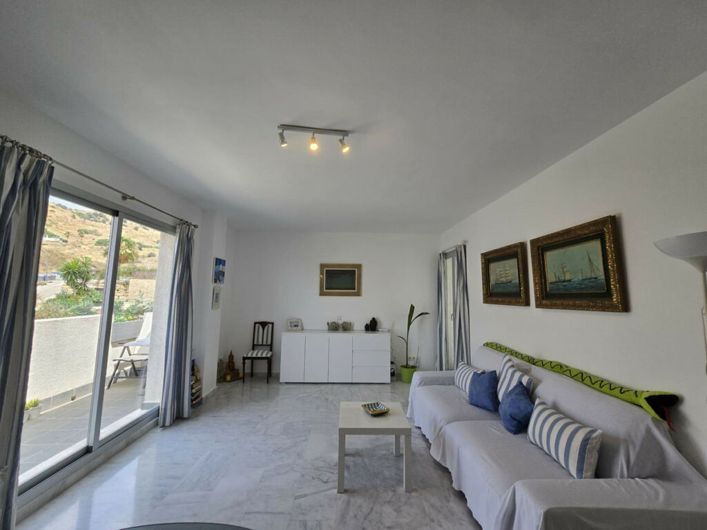 Middle Floor Apartment Riviera del Sol Málaga - image 17