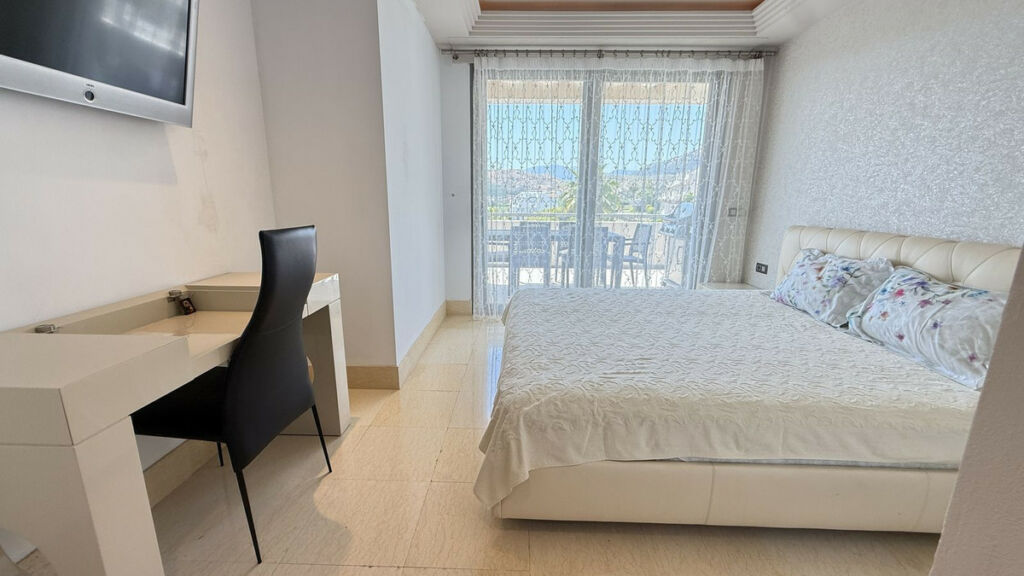 Middle Floor Apartment Benahavís Málaga - image 22