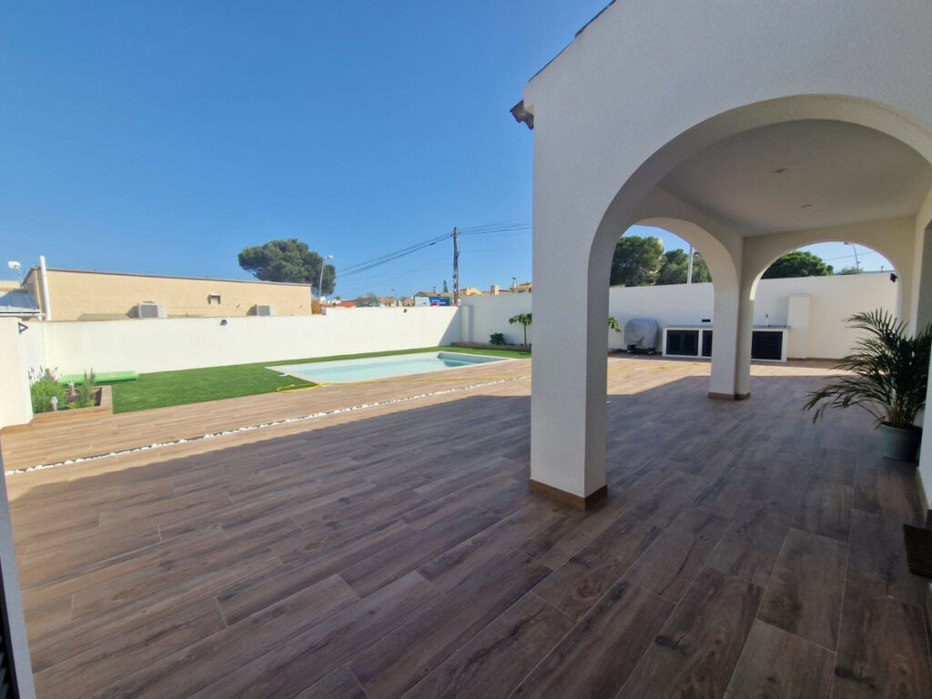 Detached Villa Los Balcones Alicante - image 17