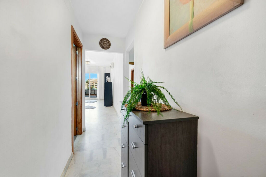 Middle Floor Apartment Riviera del Sol Málaga - image 17
