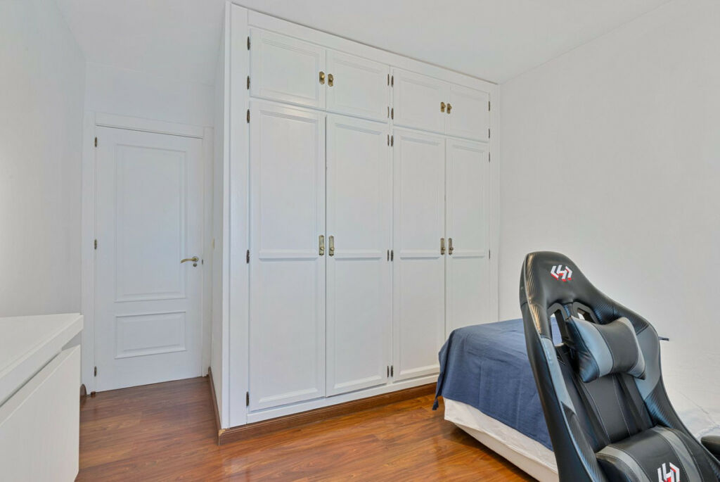 Middle Floor Apartment Fuengirola Málaga - image 17